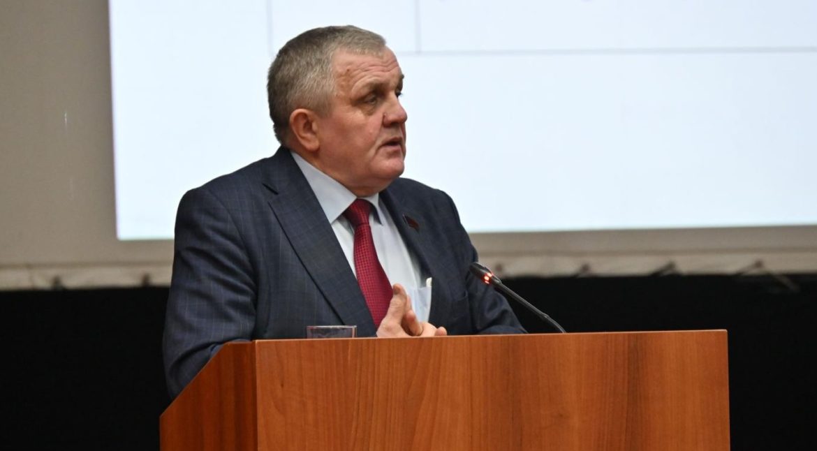 Николай Коломейцев: «В интересах трудящегося большинства»
