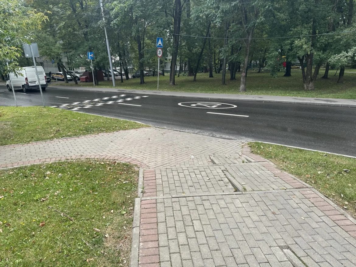 Можайский район: сквер благоустроили, а безопасность пешеходов не предусмотрели