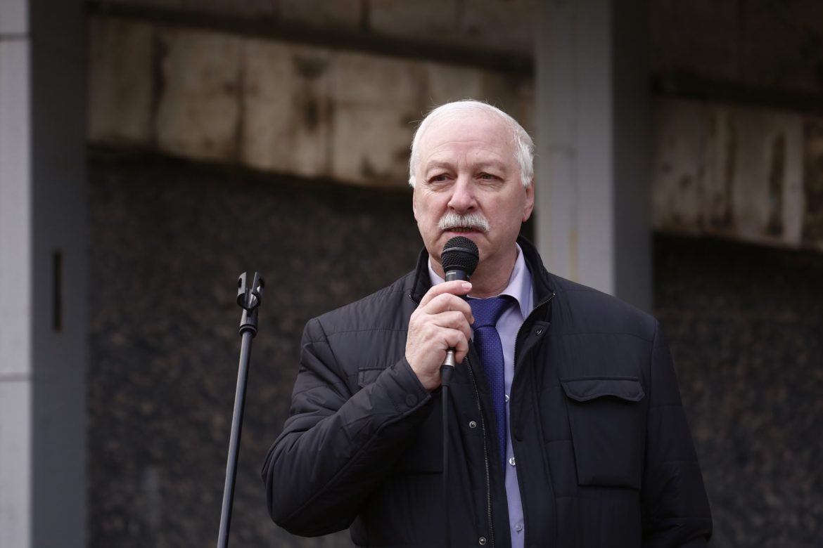 Николай Зубрилин: «Соболезнуем родным и близким погибших защитников Конституции и законности»