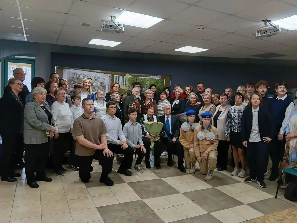 Памяти павших будем верны!