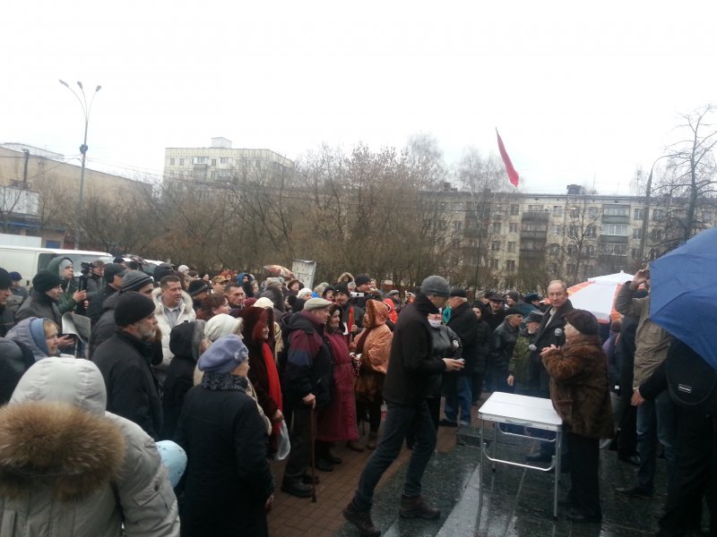 Нападение провокаторов во время встречи В.Ф.Рашкина с жителями р-на «Кузьминки»