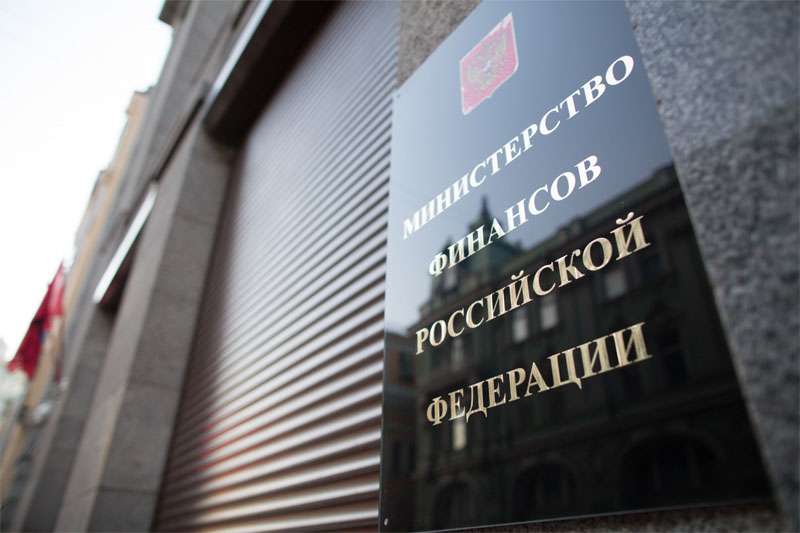 Минфин РФ внёс смягчающие поправки в закон о валютном контроле