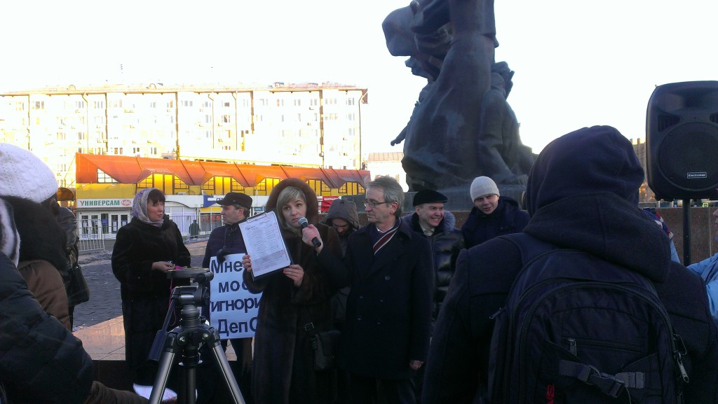 В Москве прошла акция родителей за возвращение полноценных полдников