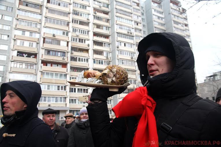 Провокаторы на встречах Валерия Рашкина с москвичами работают за еду