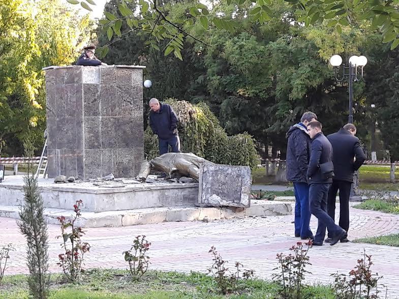 В Судаке уничтожен памятник Ленину