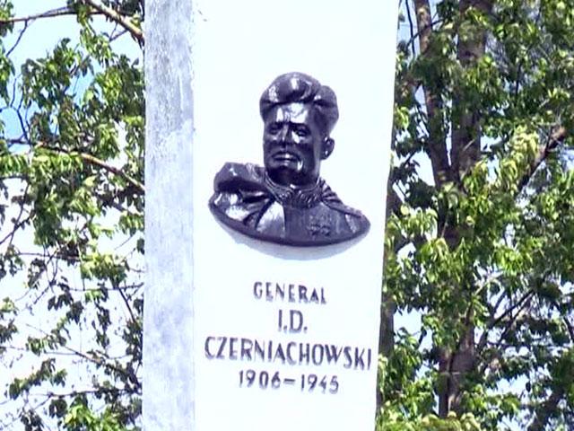КПРФ предлагает забрать из Польши все сносимые советские монументы
