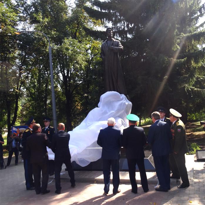 В Курске восстановили памятник Феликсу Дзержинскому