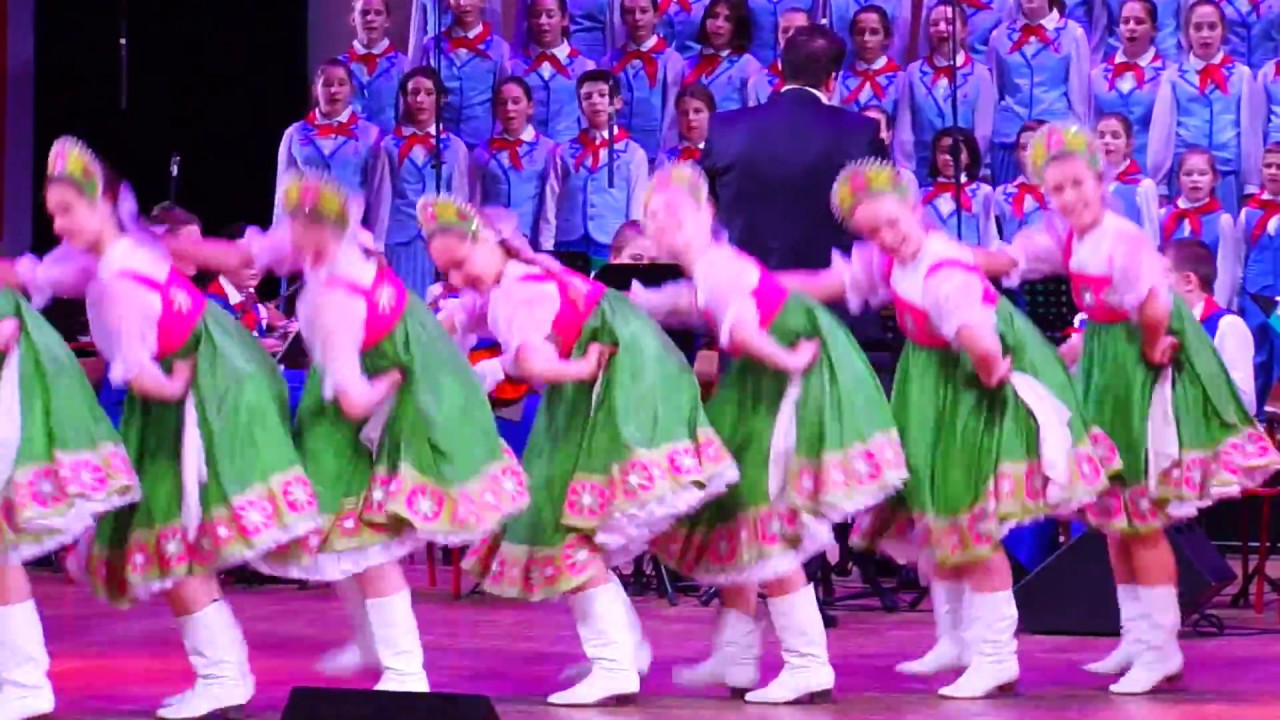 С праздником комсомол!