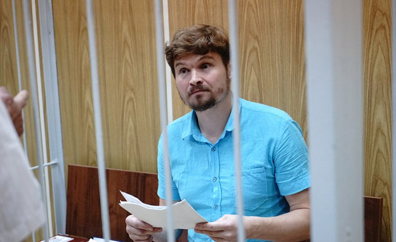Депутат Парфенов помог политзаключенному с медицинским обследованием