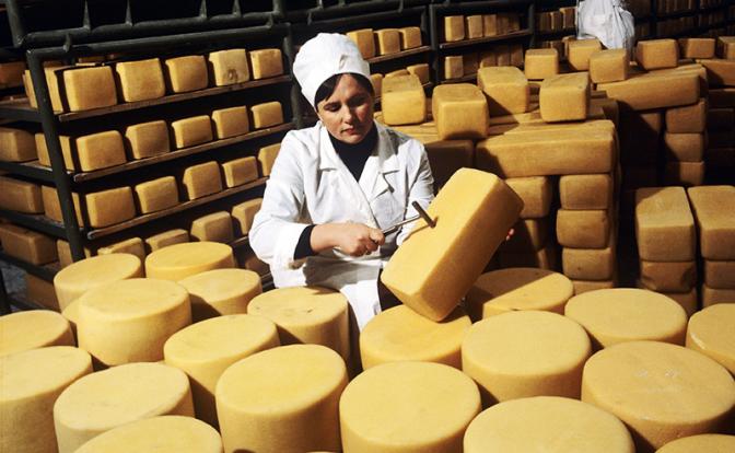 Вместо алтайского сыра — непонятно что из Украины