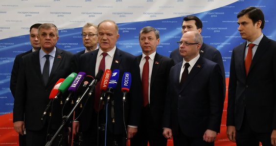 Геннадий Зюганов выступил перед журналистами перед пленарным заседанием Госдумы