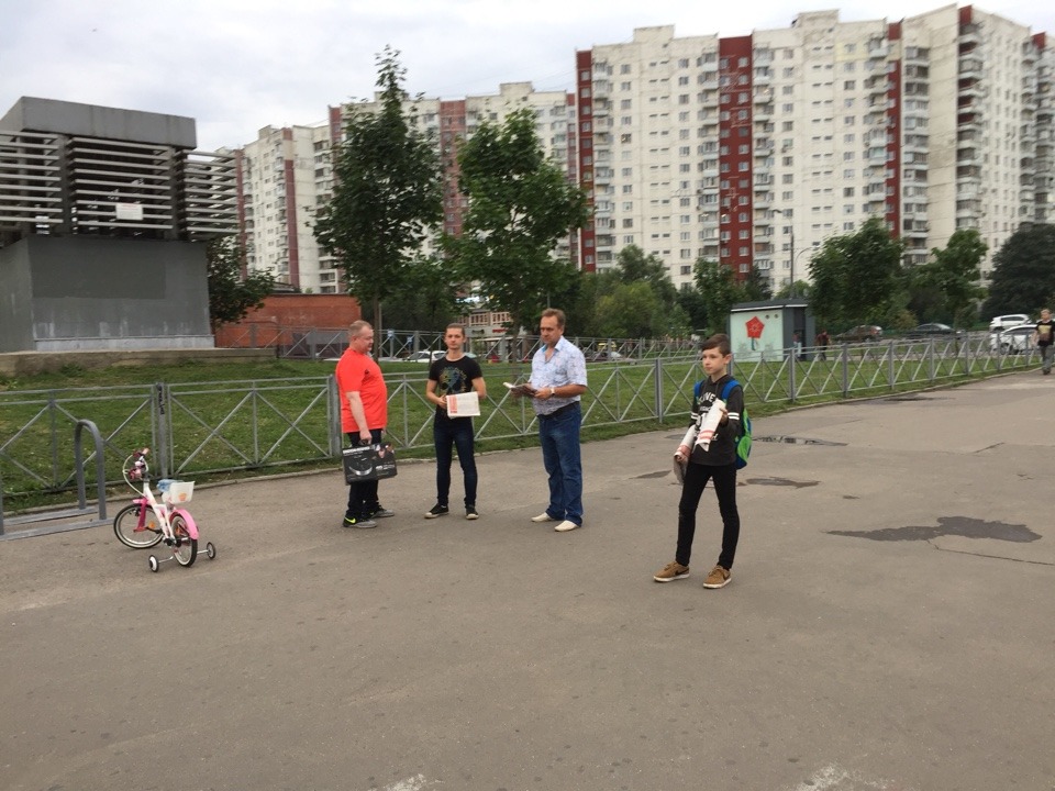 Активисты Красногвардейского местного отделения КПРФ призывают граждан прийти на митинг