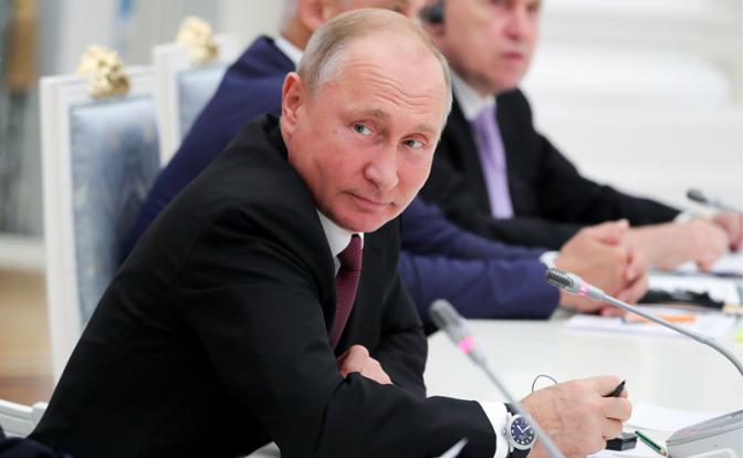 Прозападное лобби Кремля рапортует Путину о новых достижениях