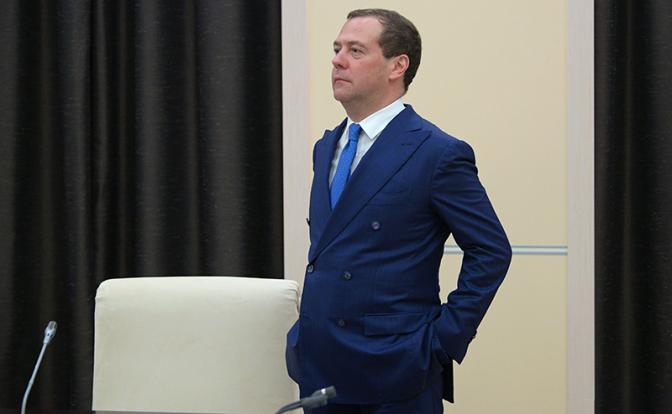 Русский список «Форбс» отблагодарит Медведева за все