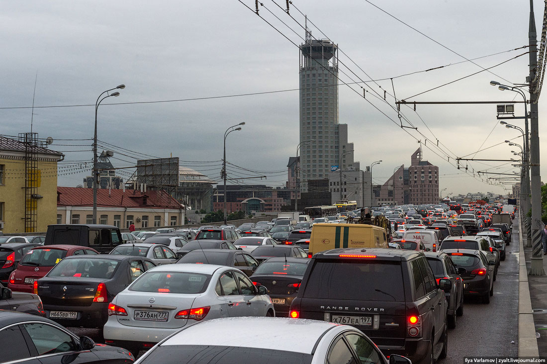 Москва опередила крупнейшие города мира по автомобильным пробкам