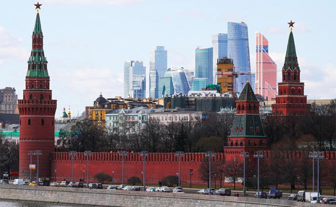 Сергей Обухов о рисках Кремля: Санкции, отток капитала, транзит власти Путина