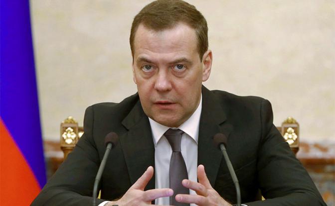 Реформатор Медведев отправляет бизнес на гильотину