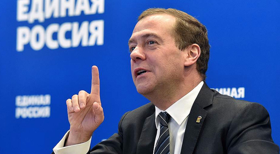 Ночью 1 июля.. вместо ожидаемого народом покаяния и объявления о ликвидации партии «банды патриотов», Медведев призвал «работать над обновлением» ЕР