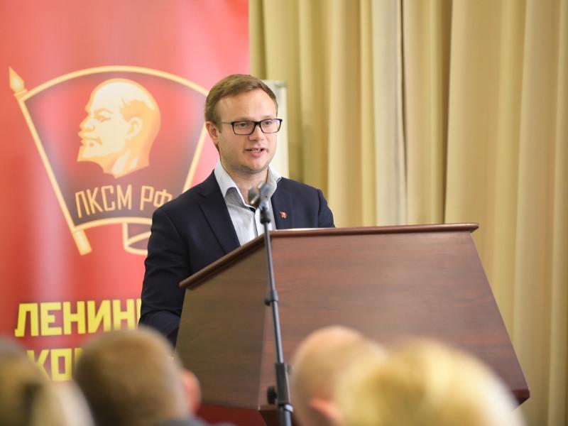 О задачах Ленинского комсомола по защите прав молодёжи в современных условиях
