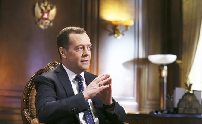 «Разговор с Медведевым»: Преемник № 1 порадовался за себя и за страну