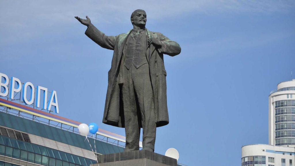 Первый памятник Владимиру Ленину в западной части Германии