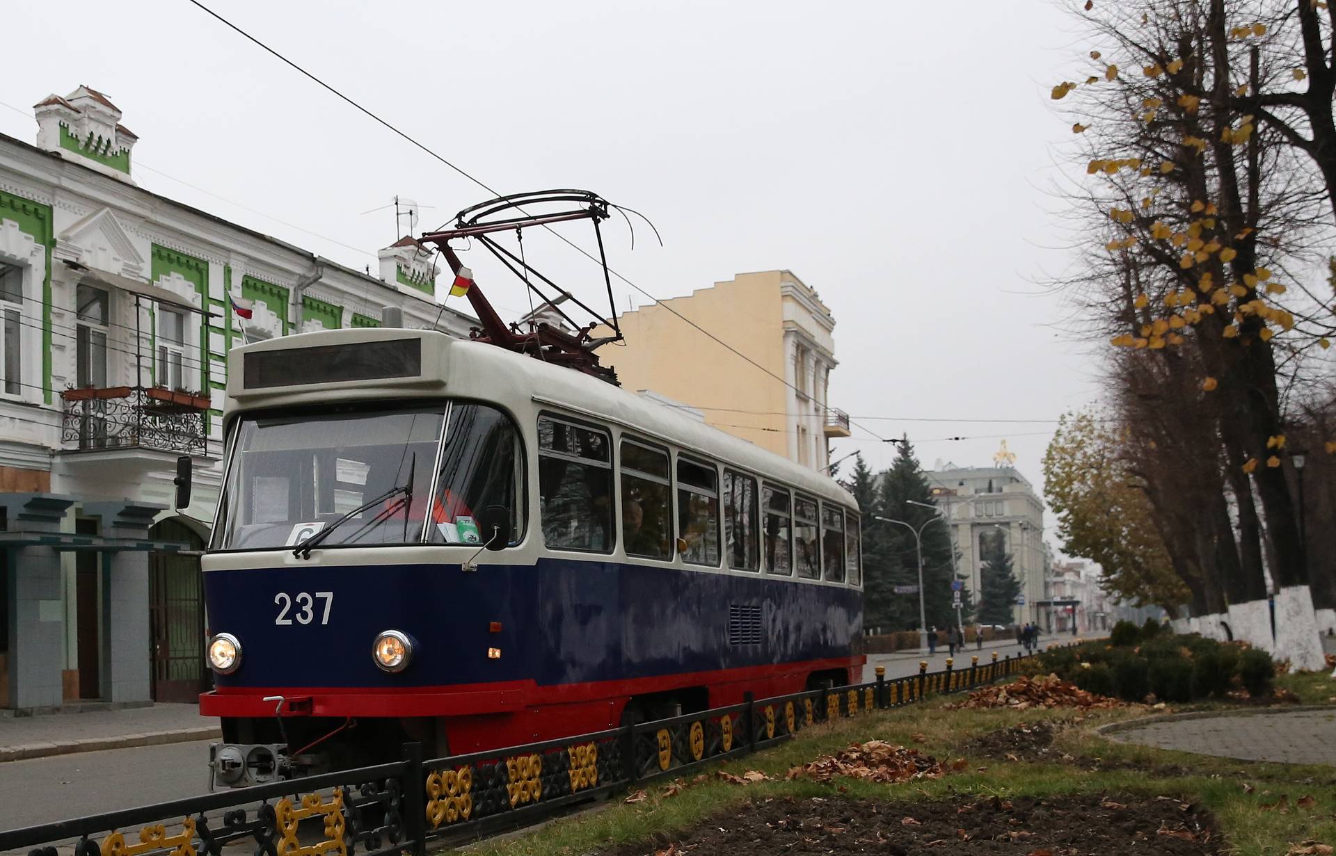 В Саратове водители троллейбусов и трамваев объявили итальянскую забастовку