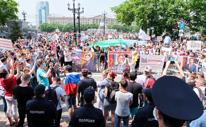 Две недели протеста: Кремль повторяет ошибку Киева — упорно не говорит с людьми