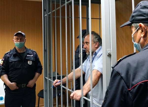 Депутата фракции КПРФ в Мосгордуме Олега Шереметьева отправили под домашний арест. Коммунисты выступили против