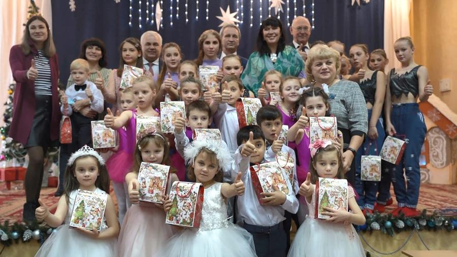 Делегация КПРФ во главе с К.К Тайсаевым в преддверии Нового 2021 года посетила Донецкую Народную Республику