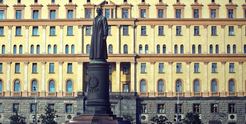 Вернуть памятник Ф.Э. Дзержинскому на Лубянскую площадь!