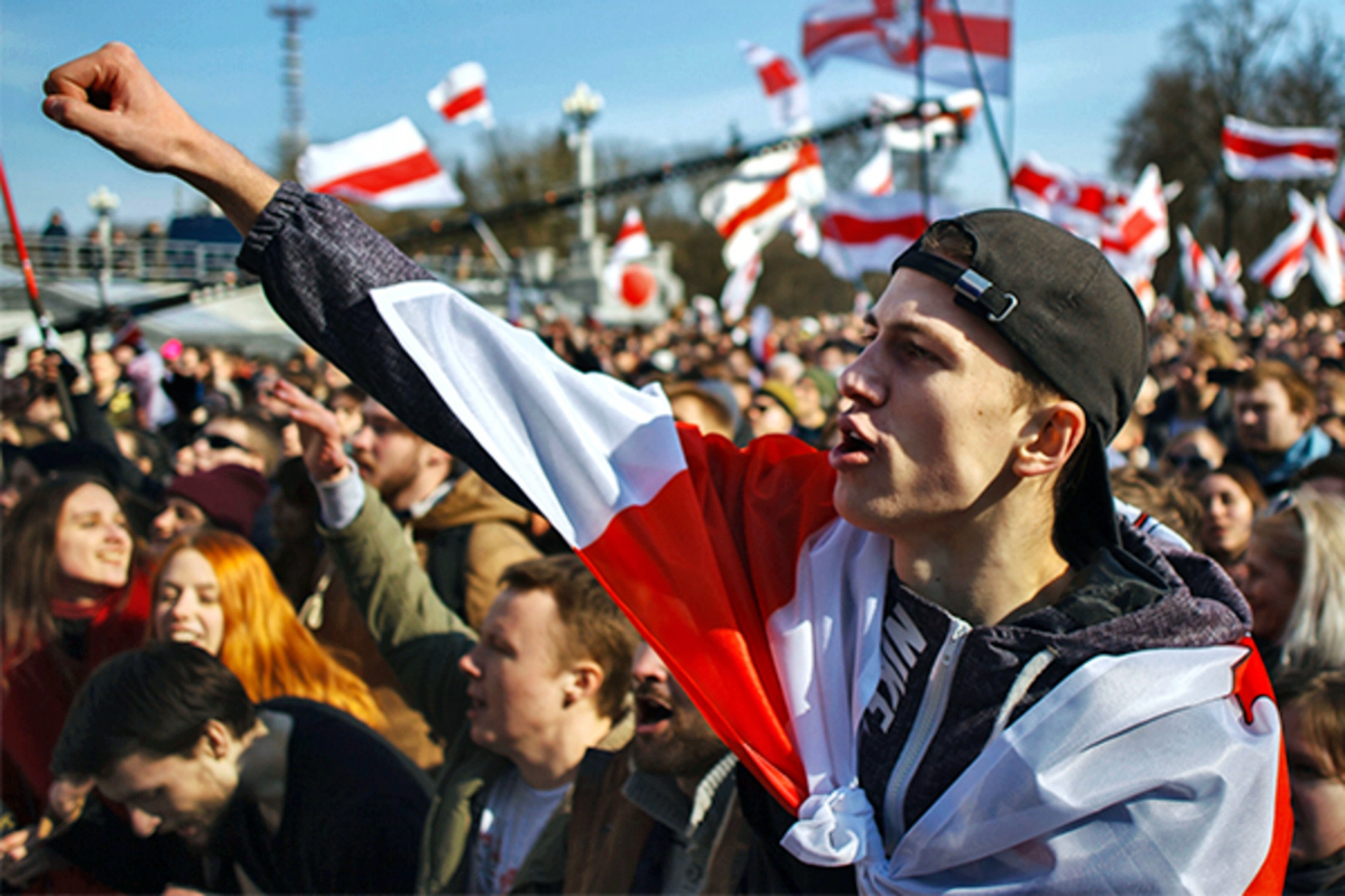 Белорусская оппозиция — под флагами гитлеровцев