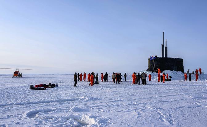 Отмороженные уши: США опять собрались патрулировать Арктику у границ России