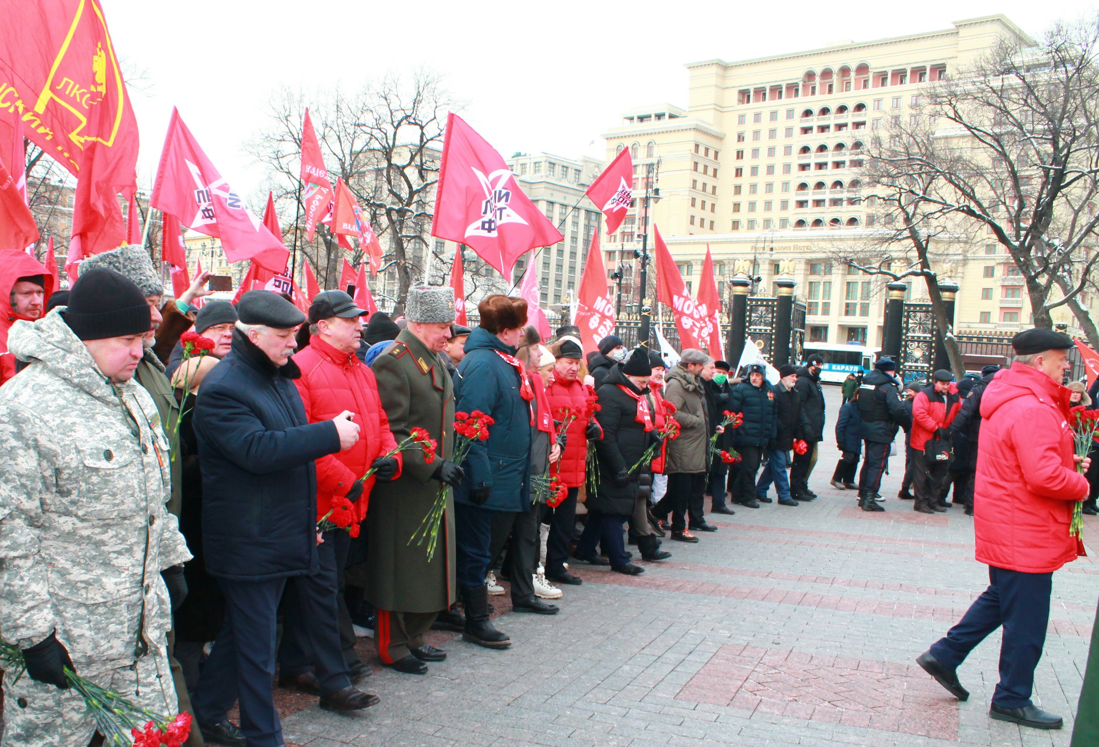 Память о подвигах Красной Армии священна (фоторепортаж)
