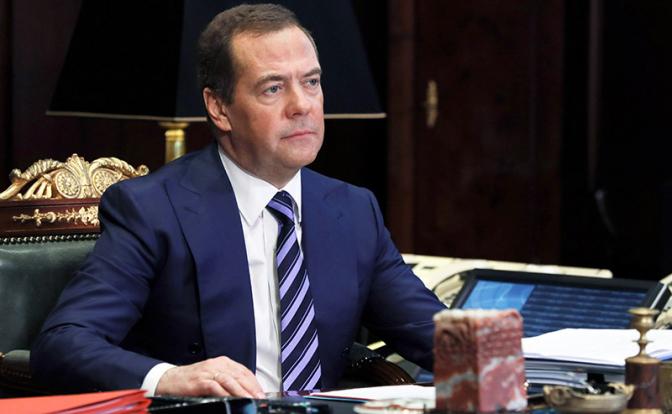 Медведев может стать президентом в случае форс-мажора