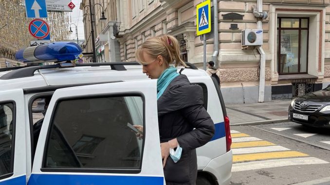 Депутат Екатерина Енгалычева задержана в Тверском ОВД и её везут в суд