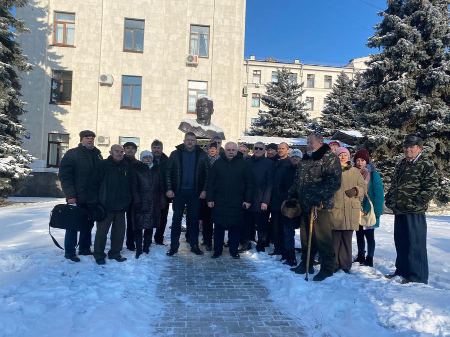 Делегация КПРФ во главе с К.К. Тайсаевым с рабочим визитом прибыла на Донбасс