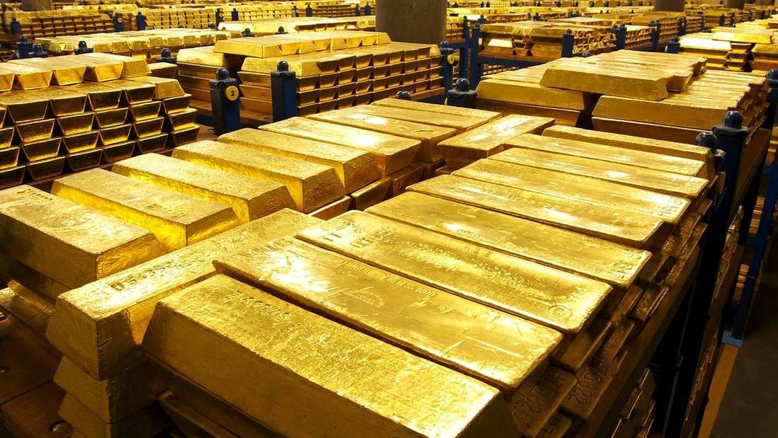 Куда уходит золото из России?