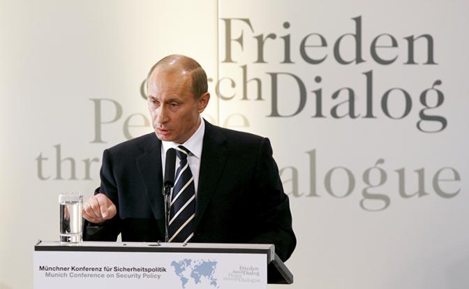 15 лет назад в Мюнхене Путин «послал». А оно опять вернулось