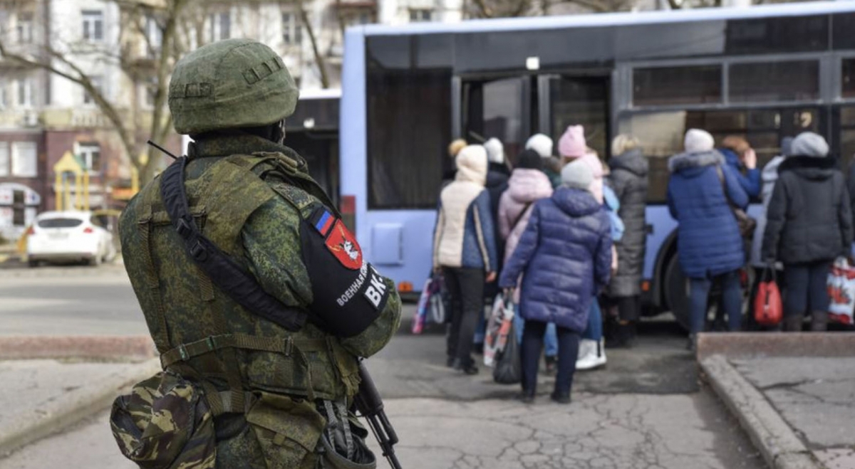 Россияне встречают беженцев Донбасса