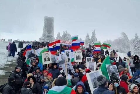 Премьера Болгарии освистали в Шипке за антироссийскую позицию