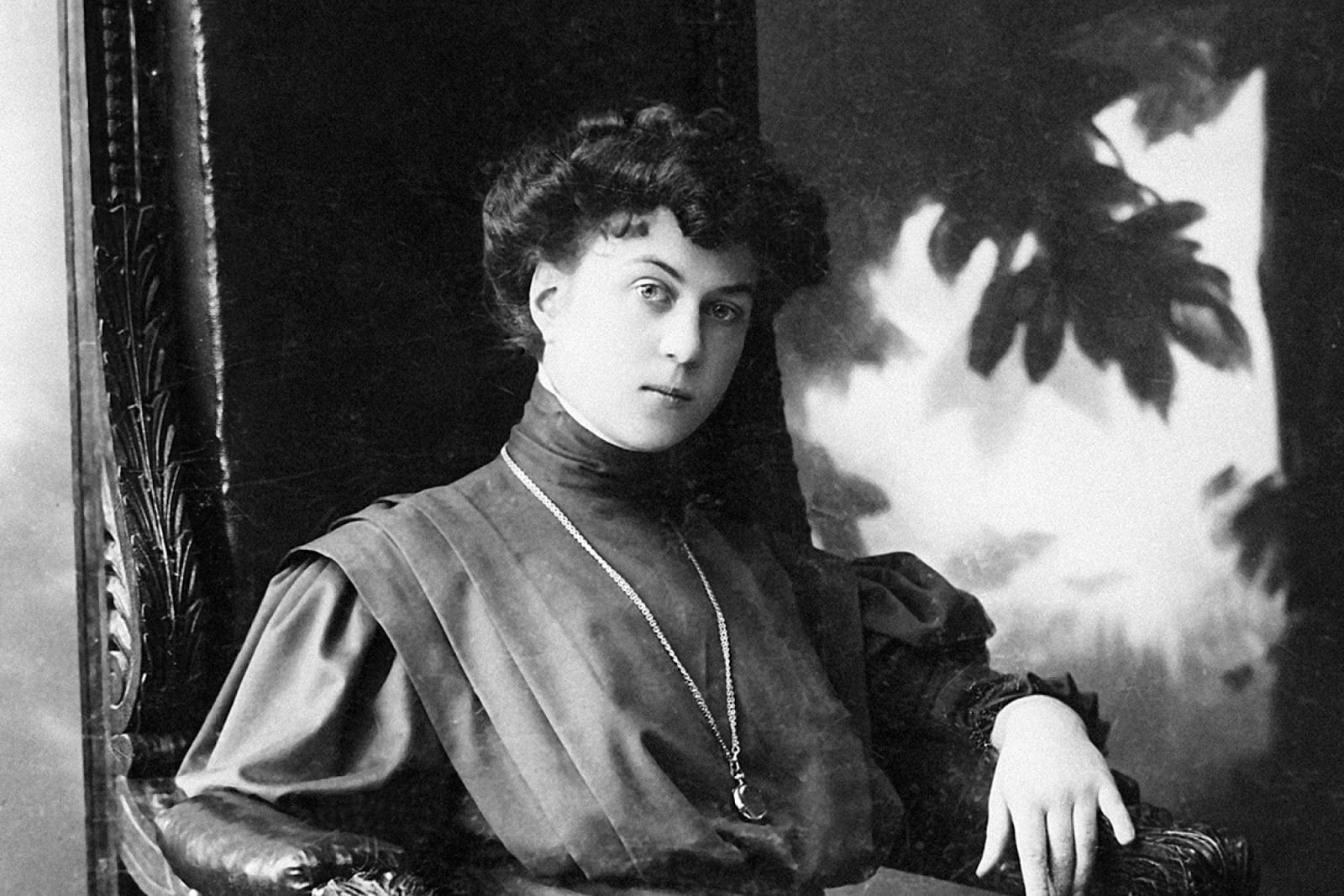 Александры женщины в истории. Коллонтай 1917.
