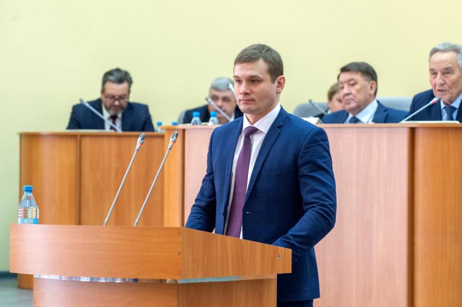 Красный губернатор Валентин Коновалов: «Мы решили проблемы Хакасии, которые копились десятилетиями»