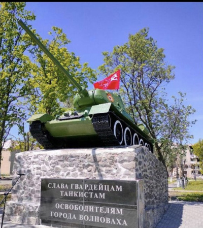 «В строю стоят советские танкисты»