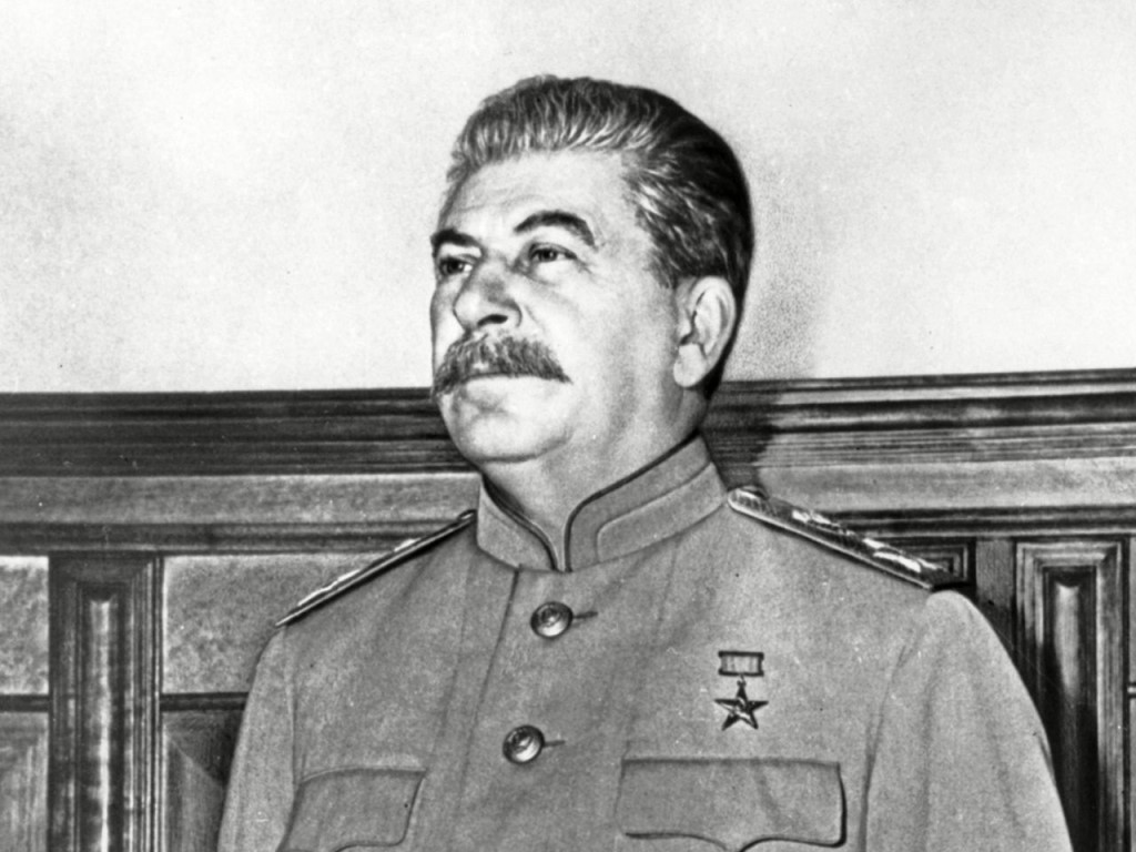 Иосиф Сталин у истоков Победы