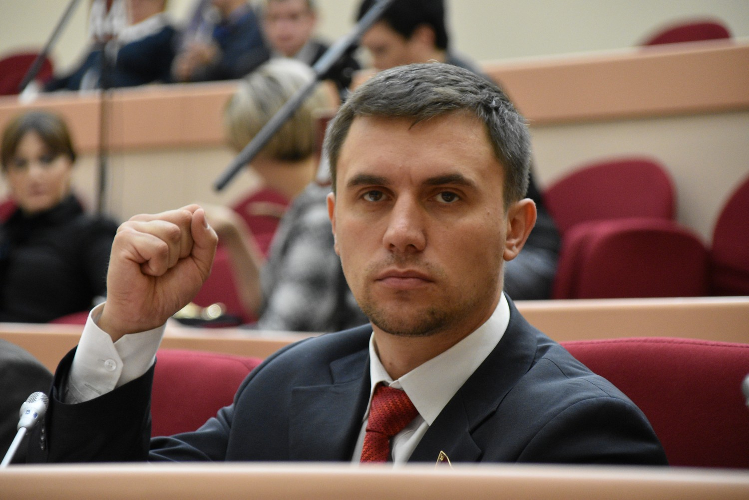 Николай Бондаренко: «Не покатятся вагоны, потому что встали заводы»