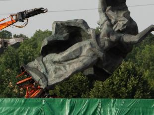 Публицист Анна Чукарина: «В Риге уничтожили памятник Родине — матери. Фашизму можно противопоставить только коммунизм»