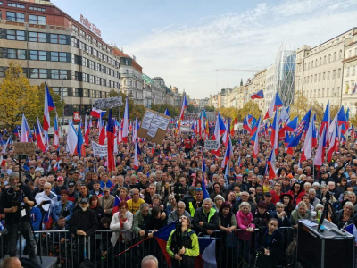 Планета протестует