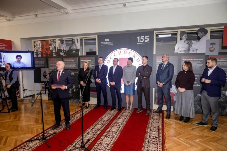 Нина Останина и Ирина Филатова приняли участие в открытии выставки в Госдуме, посвящённой 155-летию Российского Красного Креста