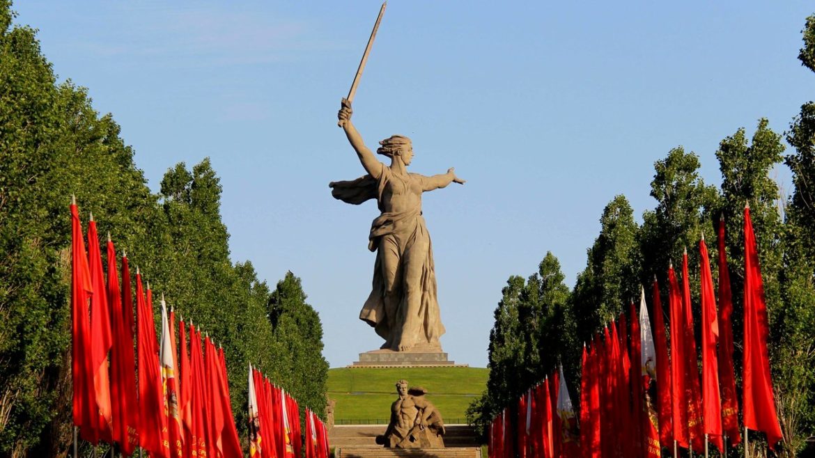 Сталинград – имя Победы!