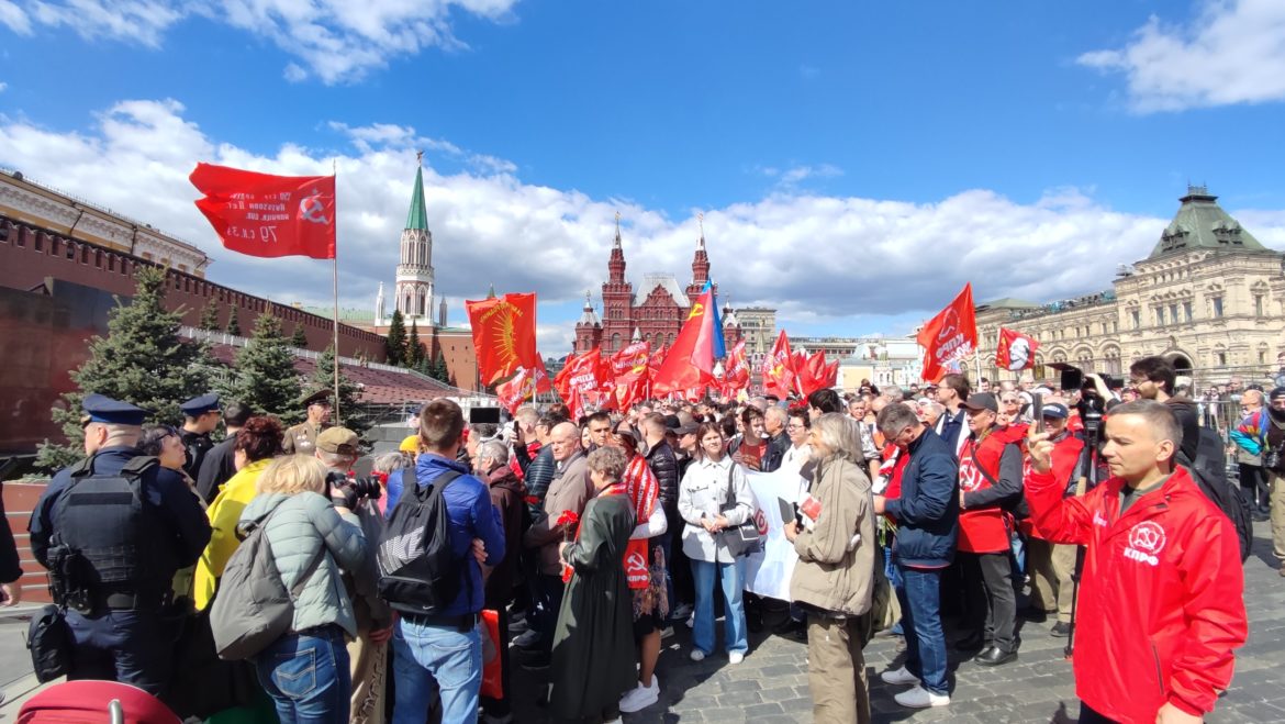 Под Знаменем Ленина — к победе социализма! (фоторепортаж)